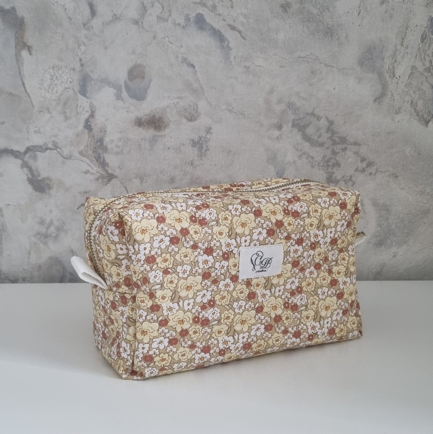 Trousse de toilette Camélia beige