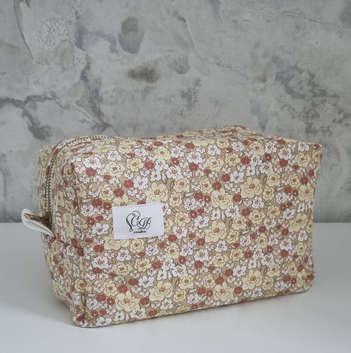 Trousse de toilette Camélia beige