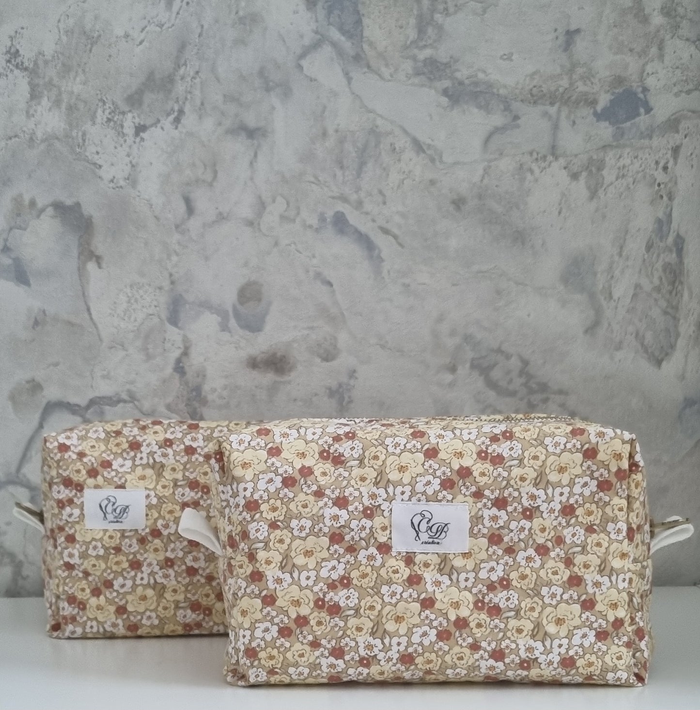 Trousse de toilette Camélia beige